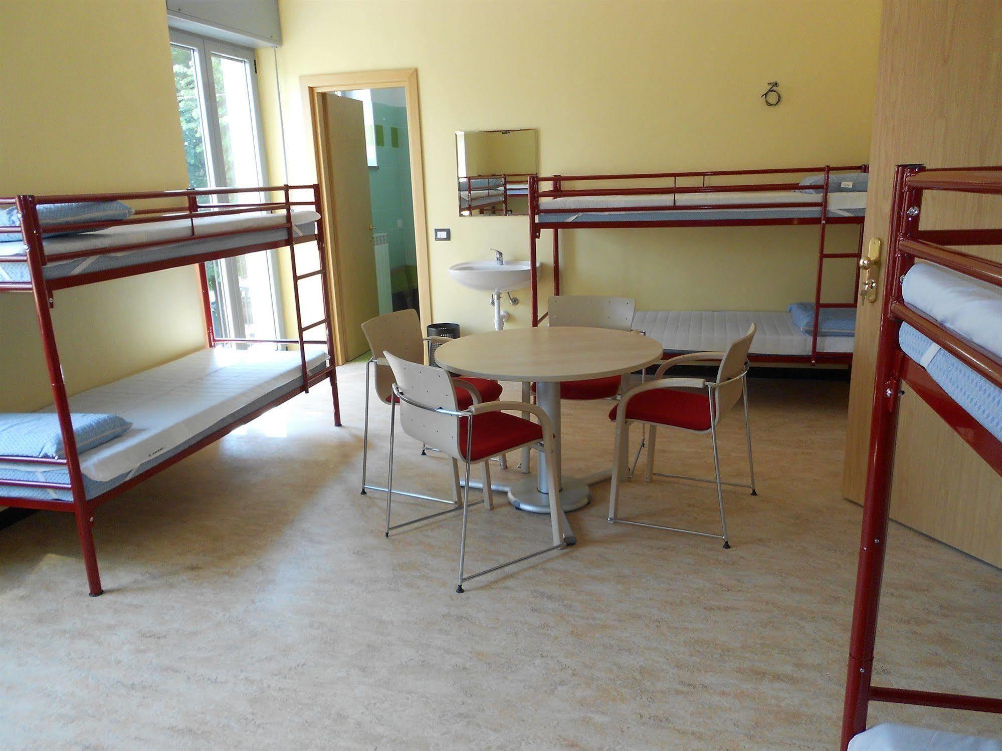 Ostello Di Saronno - Malpensa Hostel Exteriör bild